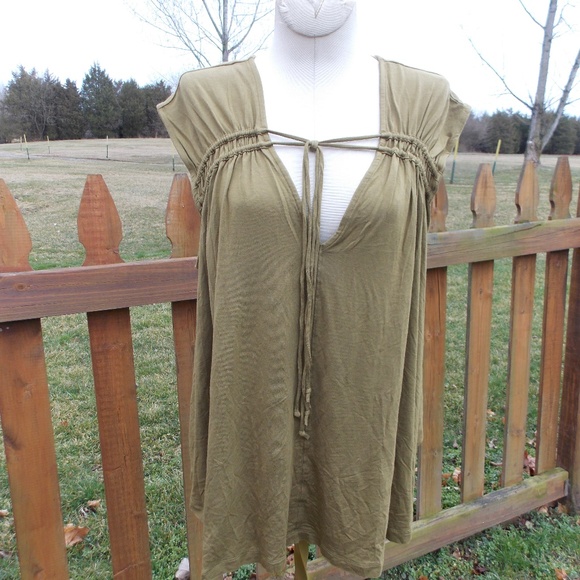 Free People Tops - Free People BACK IN TOWN Top Size Small NEW